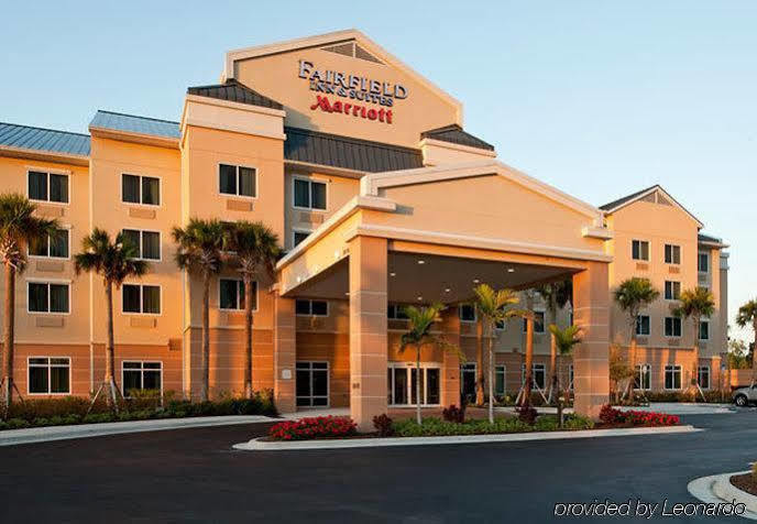 Fairfield Inn And Suites By Marriott Naples Exterior photo