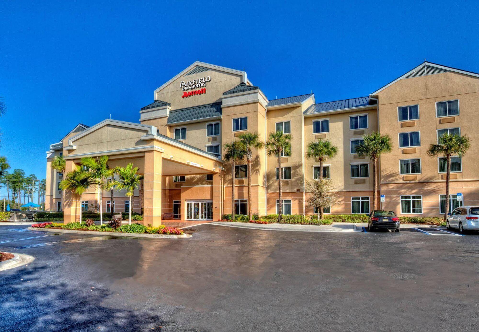 Fairfield Inn And Suites By Marriott Naples Exterior photo